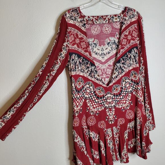Free People Smooth Talker Floral Long Sleeve Swing Tunic Red Size XS Boho Chic - Picture 10 of 15